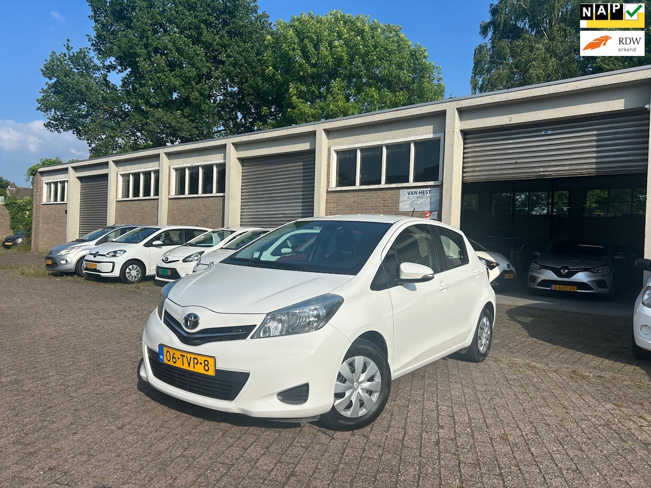 Toyota Yaris - 1.0 VVT-i Aspiration Airco, Navi, Camera, NAP! - AutoWereld.nl