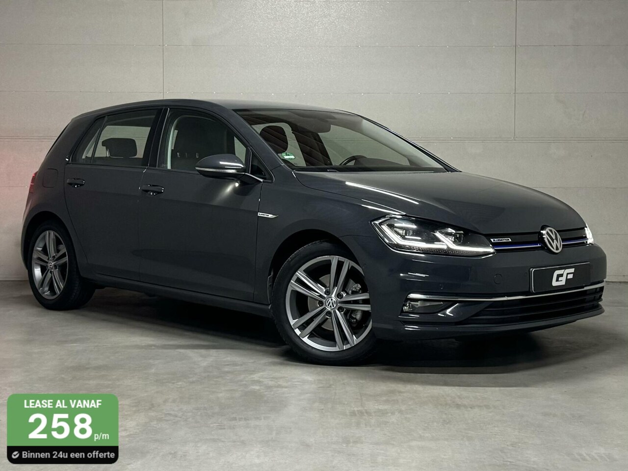 Volkswagen Golf - 1.5 TSI 17'' R-Line Massage ACC Carplay NAP - AutoWereld.nl
