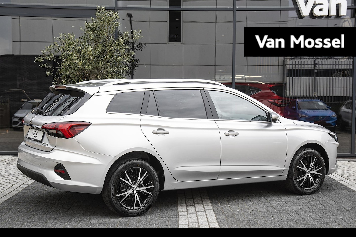MG MG5 Electric - Standard Range Luxury 50 kWh Airconditioning | 360 graden camera | Apple Carplay | ACC| Vo - AutoWereld.nl