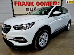 Opel Grandland X - 1.2 Turbo 131PK Online Edition + Navi|Apple|Android|PDC|Camera|Airco|Cruise|17"LMV