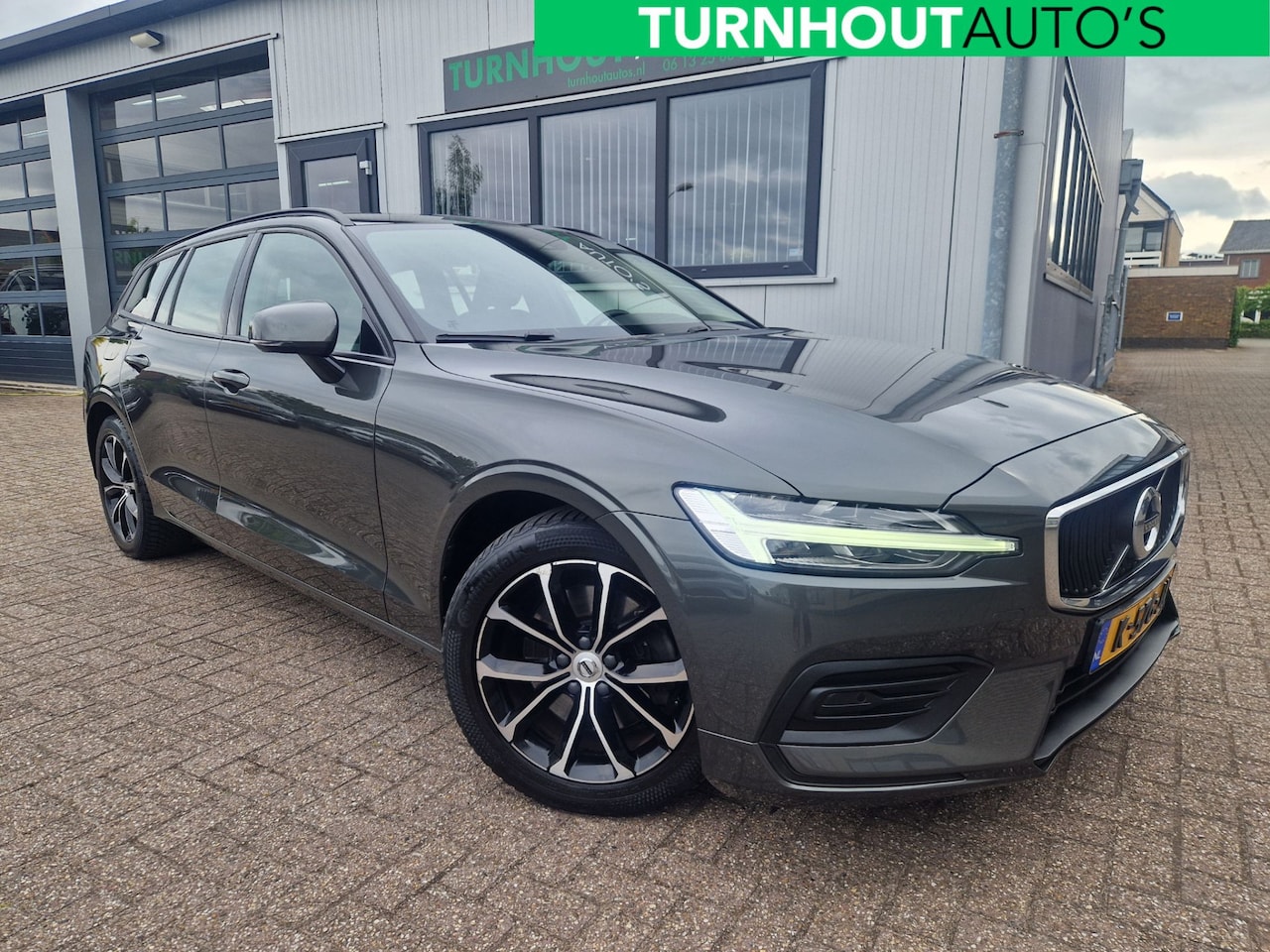Volvo V60 - 2.0 B3 Momentum Climate Pack - AutoWereld.nl