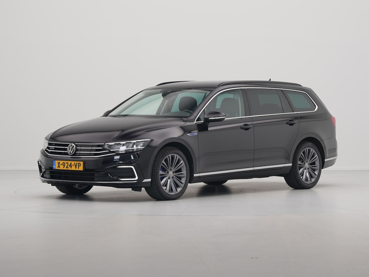 Volkswagen Passat Variant - 1.4 TSI 218pk PHEV GTE Business Navigatie Virtual Cockpit Pdc Acc 192 - AutoWereld.nl