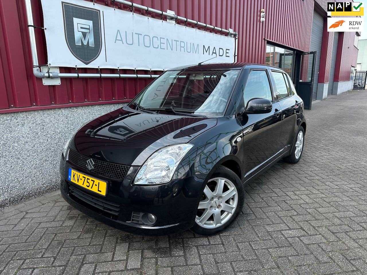 Suzuki Swift - 1.5 GLS // 5-DRS // Airco // Stoelverwarming // 132 DKM // - AutoWereld.nl