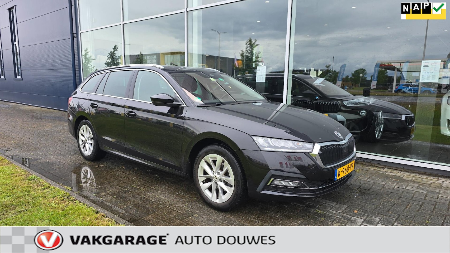 Skoda Octavia Combi - 1.0 e-TSI Business Edition Plus |NAP |BTW |ACC|Pano|Dealeronderhouden| - AutoWereld.nl