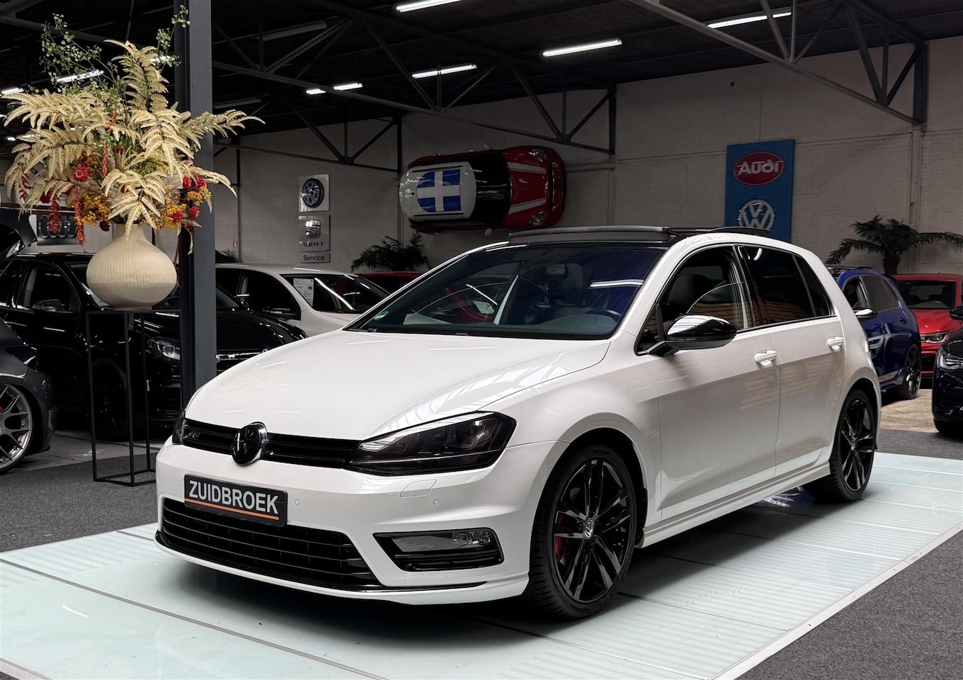 Volkswagen Golf - 1.4 TSI 150PK PANO R-line Clima Xenon - AutoWereld.nl