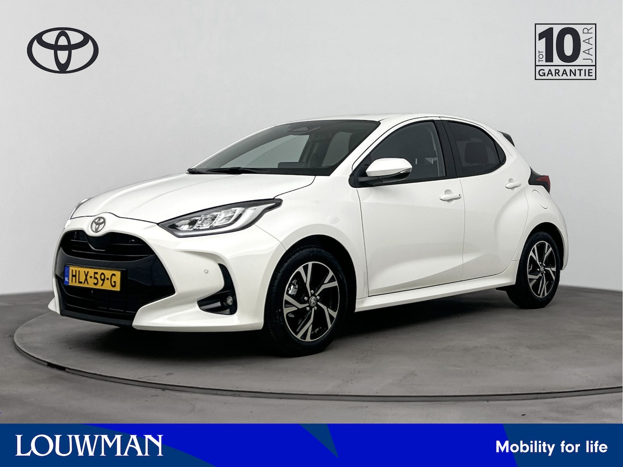 Toyota Yaris - 1.5 Hybrid 115 First Edition Limited | Stoelverwarming | Stuurwielverwarming | Parkeersens - AutoWereld.nl