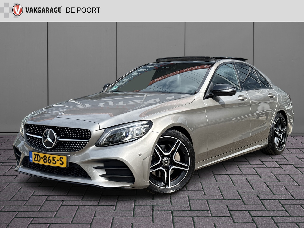 Mercedes-Benz C-klasse - 200 AMG Business Plus Edition | NL-auto | 1e Eig | Night | Panorama | Sfeerv | Carplay - AutoWereld.nl