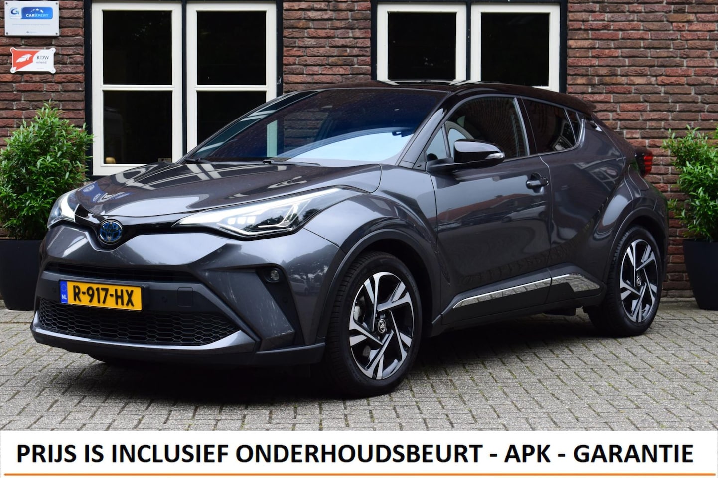 Toyota C-HR - 2.0 Hybrid Bi-Tone Trekhaak | Camera | JBL | Stoelverwarming - AutoWereld.nl