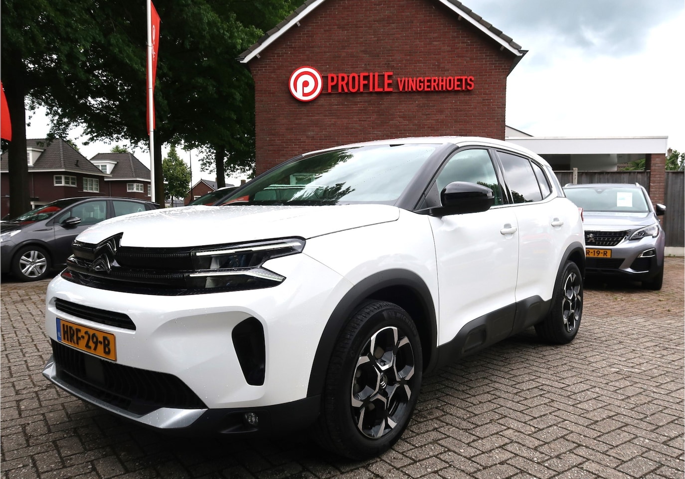 Citroën C5 Aircross - 130 Pk Benzine * Navigatie * Trekhaak 1.350 Kg Trekvermogen * Apple Car Play / Android Aut - AutoWereld.nl