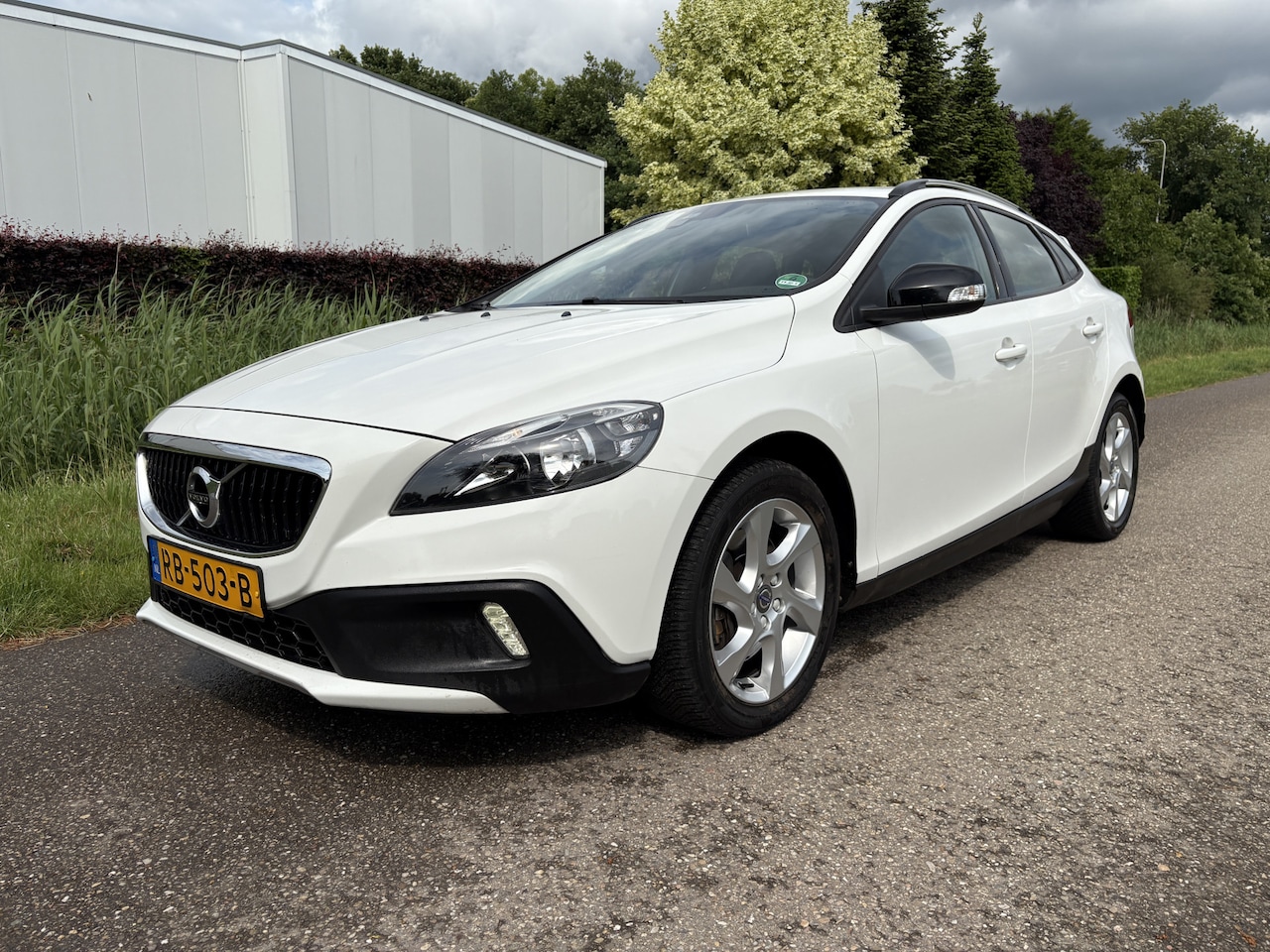 Volvo V40 Cross Country - 2.0 T3 Nordic / NAVI / AIRCO / CRUISE / 136dkm! NAP! - AutoWereld.nl