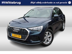 Audi Q3 - 35 TFSI 150pk / LED / Navi by App Connect / LM velgen 18 inch / Trekhaak zwenkbaar / Clima