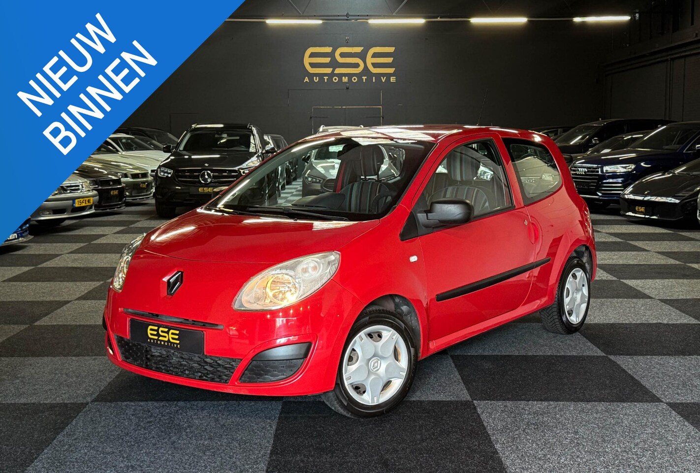 Renault Twingo - 1.2 Acces | Airco | Trekhaak - AutoWereld.nl