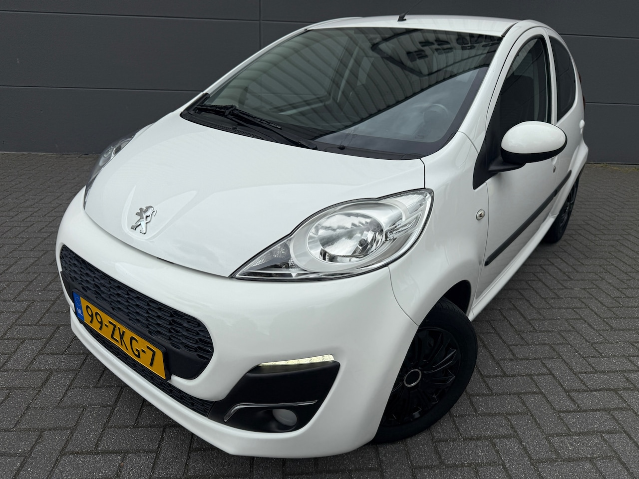 Peugeot 107 - 1.0 Active*NEW APK*NAP*AIRCO*ELKT-RAAM*ZUINGE AUTO - AutoWereld.nl