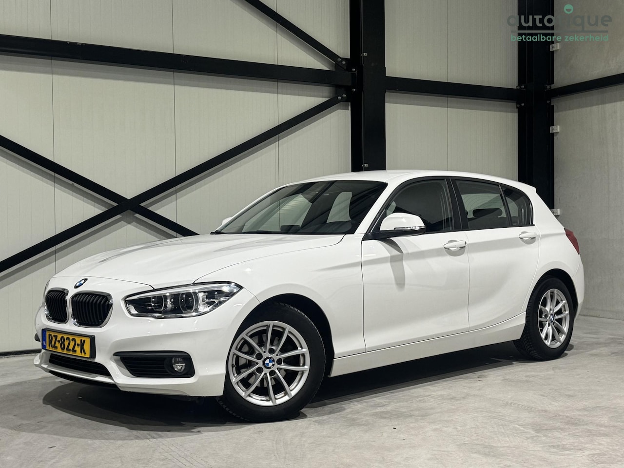 BMW 1-serie - 118i Executive Aut. | navi | climate-control | led | - AutoWereld.nl
