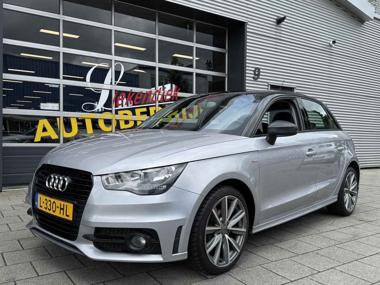 Audi A1 Sportback - 1.2 TFSI Admired - S Line I Navigatie I Airco I Sport velgen I Dealer onderhouden - AutoWereld.nl