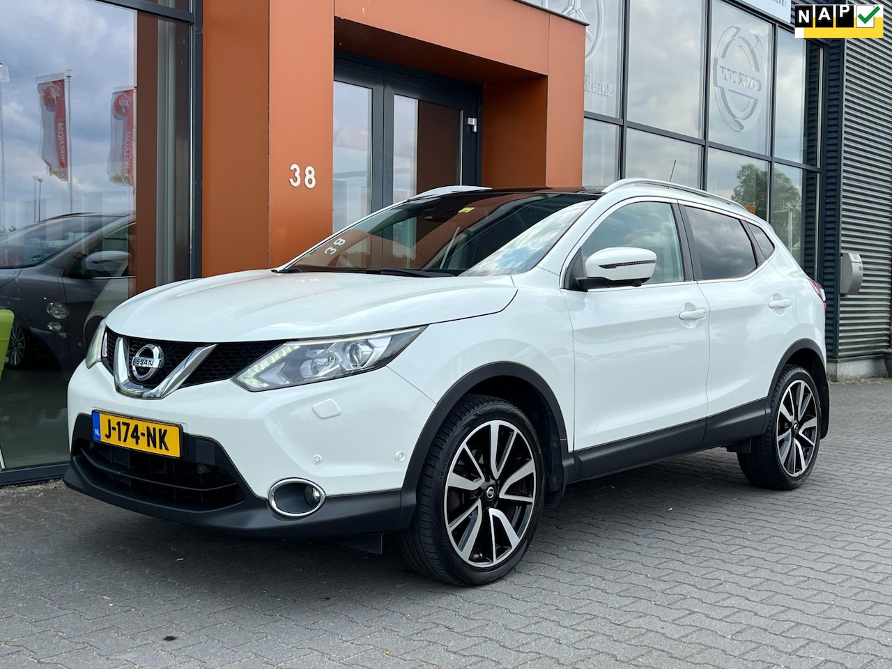 Nissan Qashqai - 1.2 Tekna|6BAK|Pano|Navi|PDC|Cruise|Keyless - AutoWereld.nl
