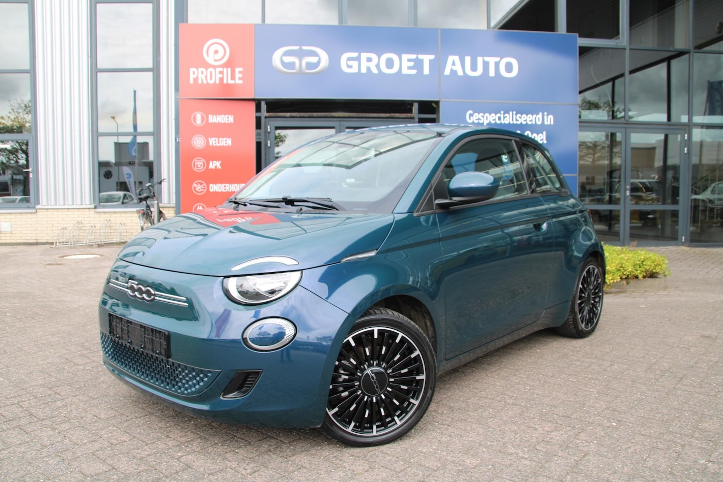 Fiat 500 - Icon 42 kWh Airco Navi Carplay Speciale kleur 20.711km - AutoWereld.nl