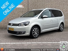 Volkswagen Touran - 1.6 TDI Highline BlueMotion | 1/2 Alcantara | Camera | Climate | Cruise | Navi | Stoelverw