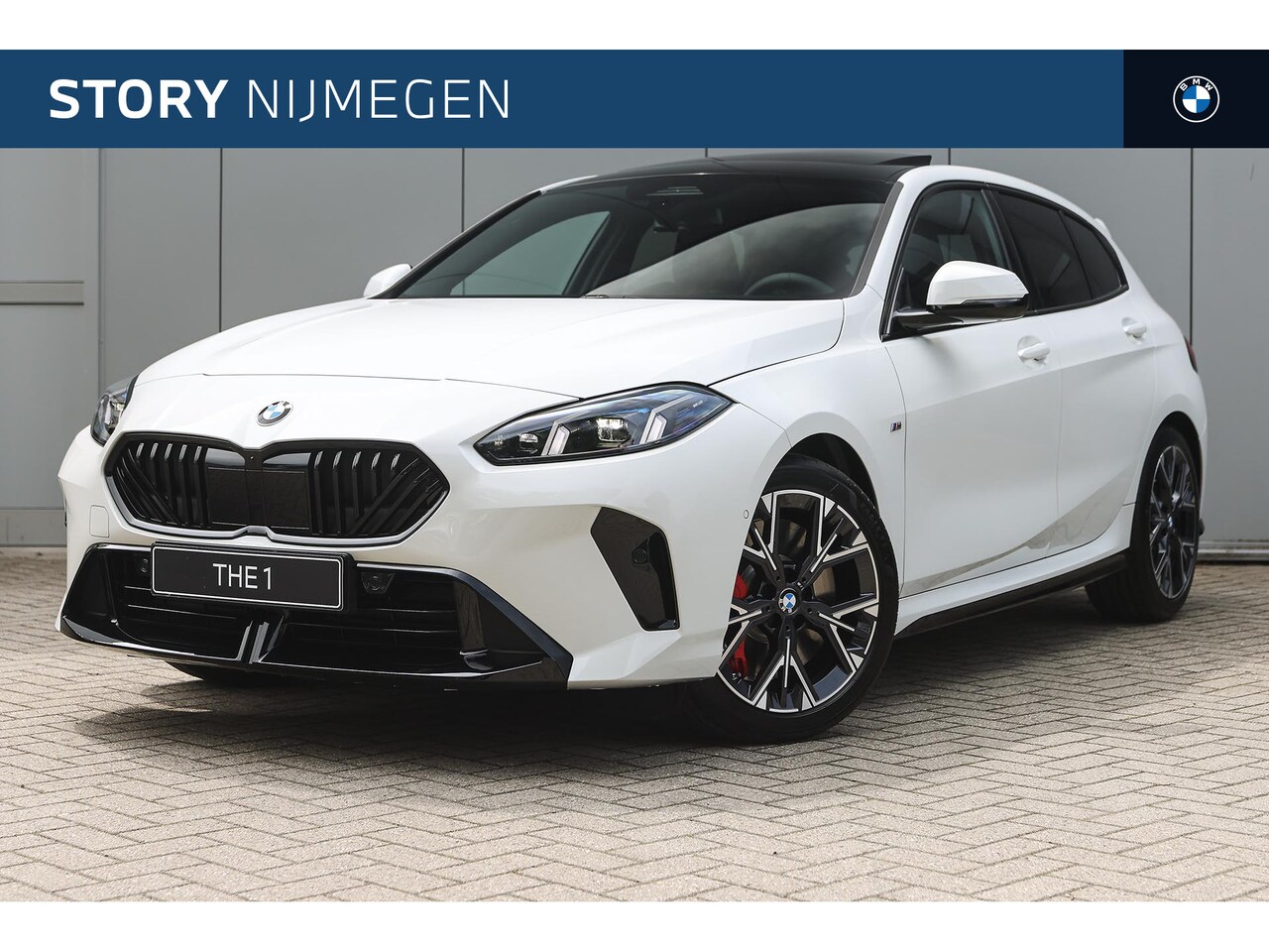 BMW 1-serie - 120 M Sport Automaat / Panoramadak / Sportstoelen / Adaptieve LED / Comfort Access / M Ada - AutoWereld.nl
