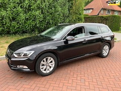 Volkswagen Passat Variant - 1.6 TDI dsg Connected Series mooie auto met n.a.p