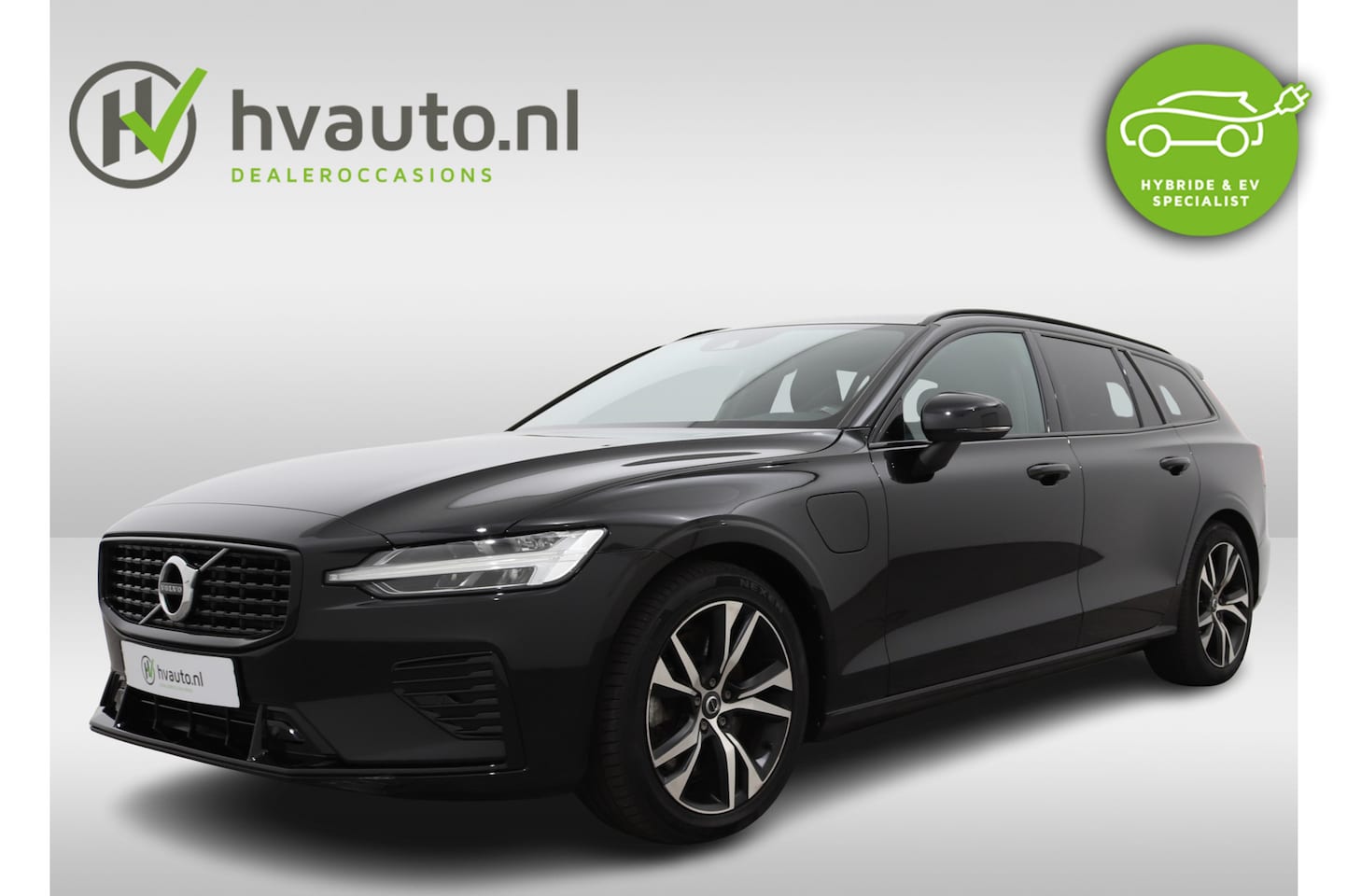 Volvo V60 - 2.0 T6RECHARGE 350PK AWD R-DESIGN AUT8 | Long Range | Navi | Trekhaak - AutoWereld.nl