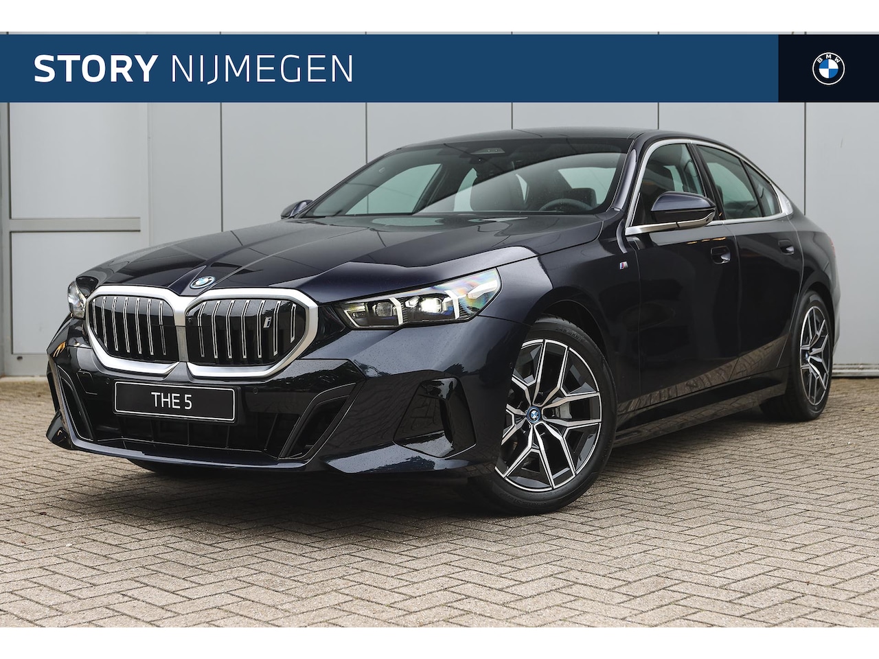 BMW i5 - eDrive40 M Sport / Panoramadak / Trekhaak / Parking Assistant Professional / Adaptieve LED - AutoWereld.nl