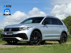 Volkswagen Tiguan - 1.5 TSI / 2x R-Line / Black Style / Virtual Cockpit / Camera / Matrix LED / Trekhaak / 20"