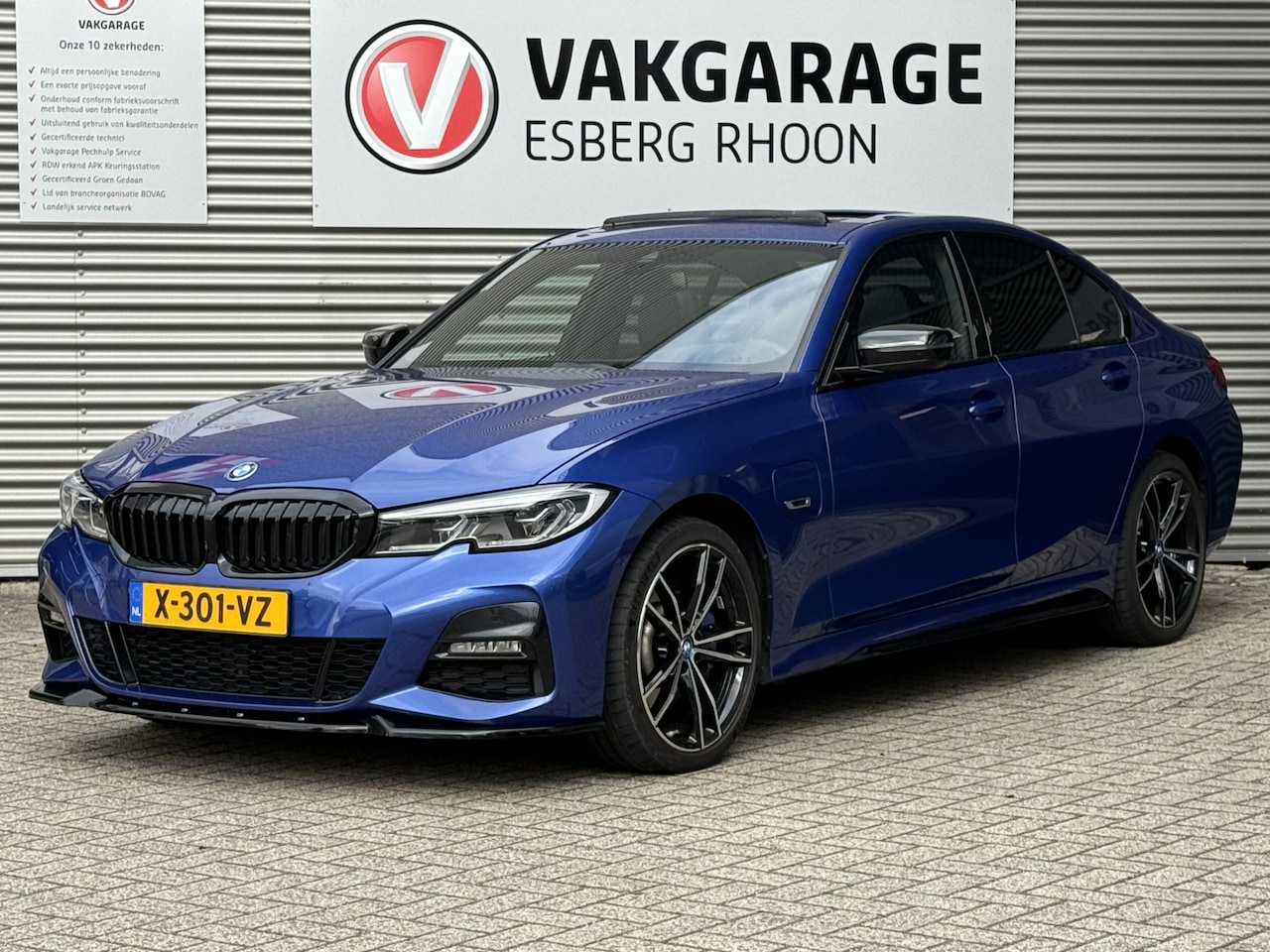 BMW 3-serie - 330e xDrive High Executive M-SPORT SCHUIFDAK,LASER - AutoWereld.nl