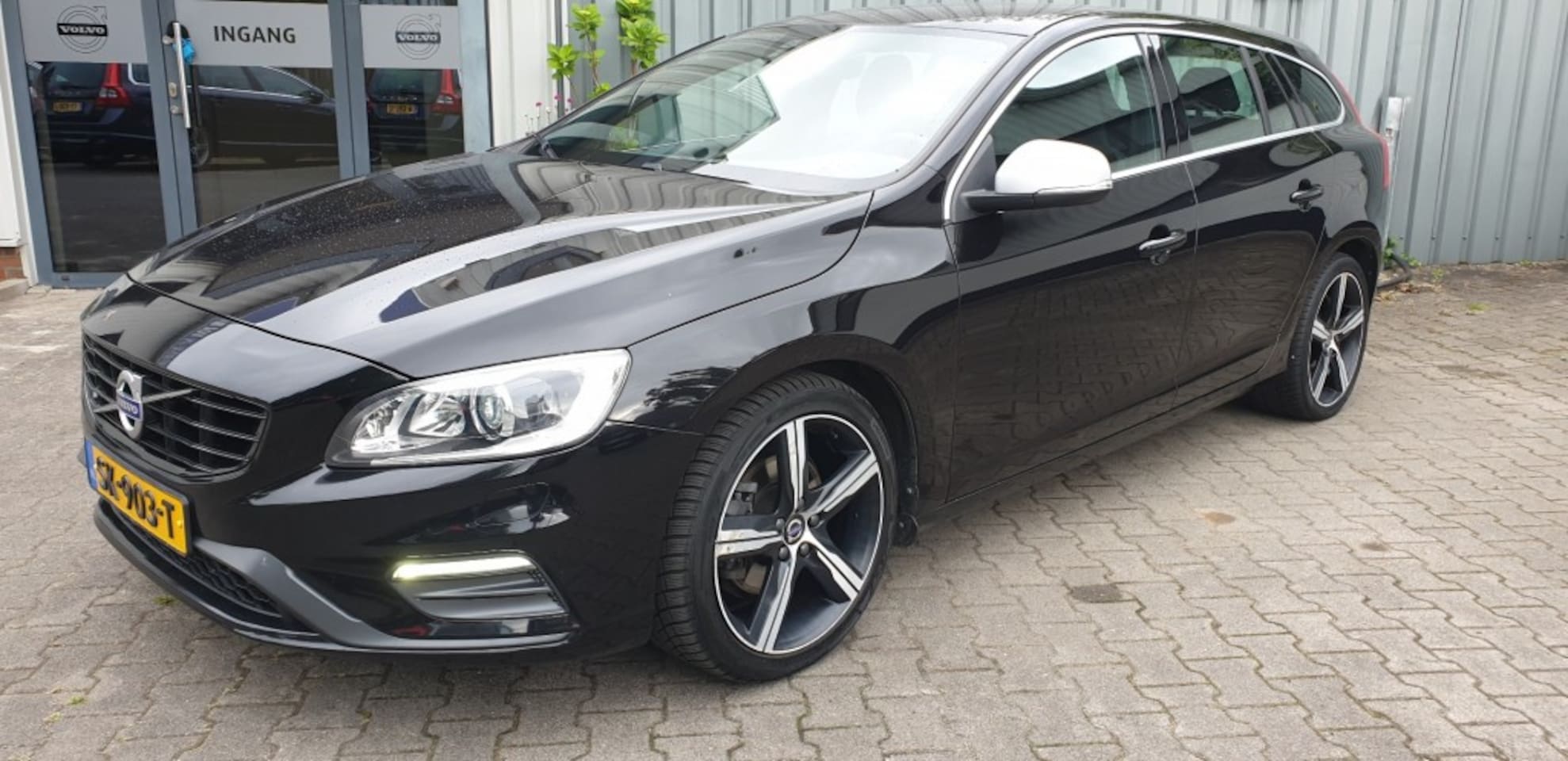 Volvo V60 - 2.0 D4 Business Sport 2.0 D4 BUSINESS SPORT - AutoWereld.nl