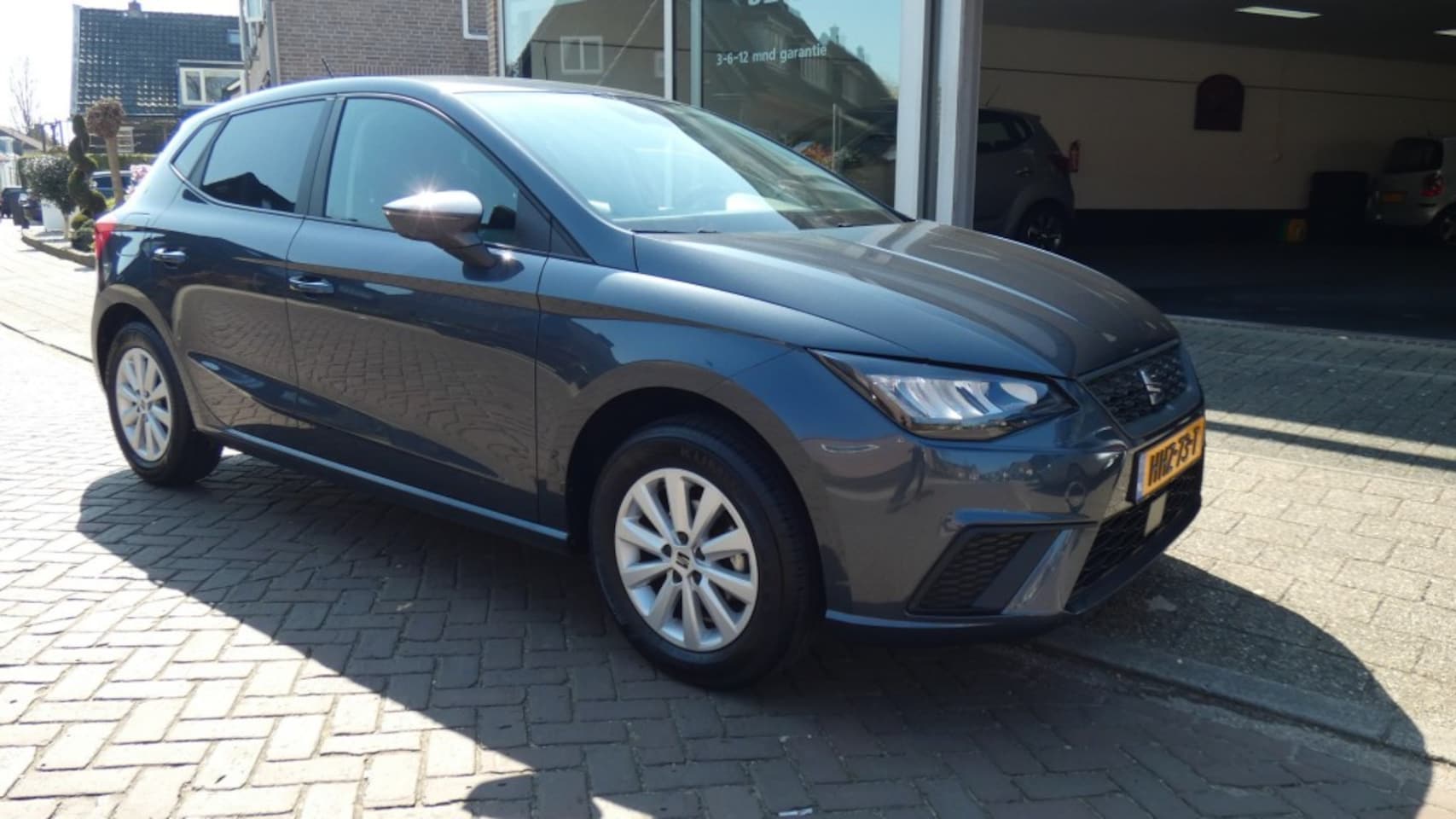 Seat Ibiza - 1.0 TSI Eco-Style /  A.C / CRUISE / P.D.C / L.M.V / Stoelverwarm - AutoWereld.nl