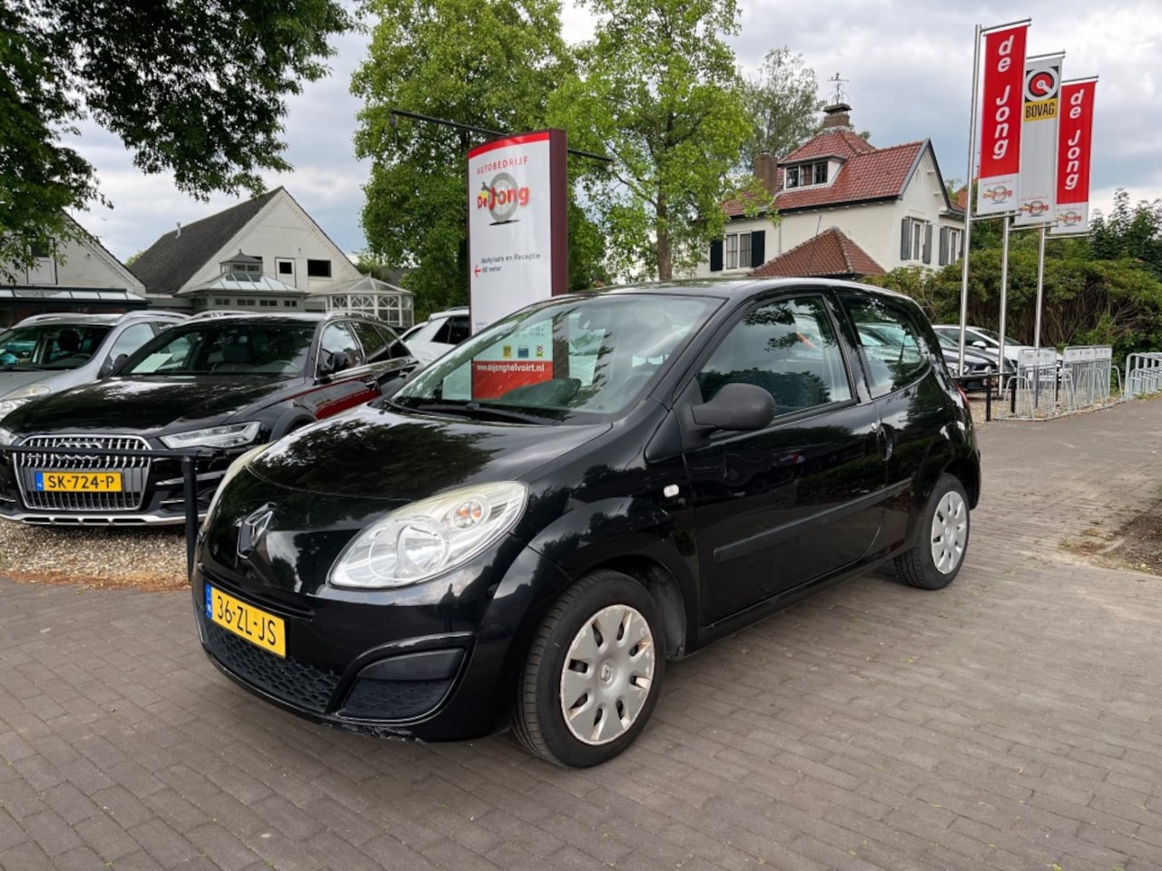 Renault Twingo - 1.2 AUTHENTIQUE / AIRCO / RADIO-CD / CENTR. VERGRENDELING - AutoWereld.nl