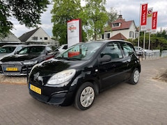Renault Twingo - 1.2 AUTHENTIQUE / AIRCO / RADIO-CD / CENTR. VERGRENDELING