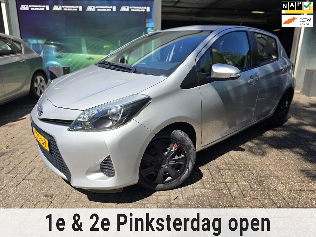 Toyota Yaris - 1.5 Full Hybrid Aspiration | 2E EIGENAAR | 12MND GARANTIE | AIRCO | CRUISE | NAVI - AutoWereld.nl