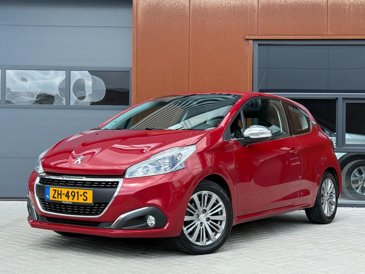 Peugeot 208 - 1.2 PureTech GT-line | 110 PK | Dealer | CarPlay | Clima | PDC | LM | LED | Navigatie | Cr - AutoWereld.nl