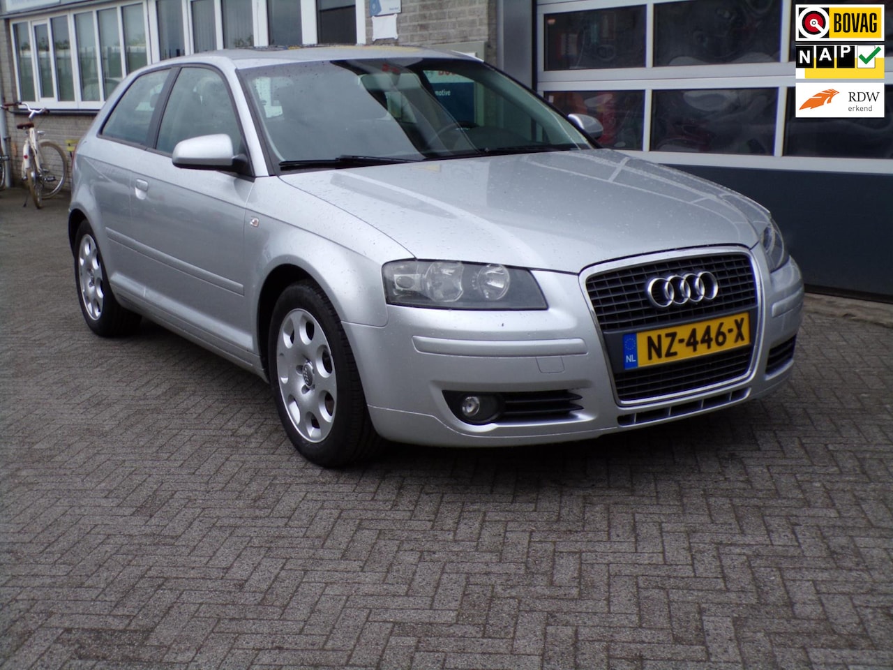 Audi A3 - 1.6 FSI Attraction 1.6 FSI Attraction - AutoWereld.nl