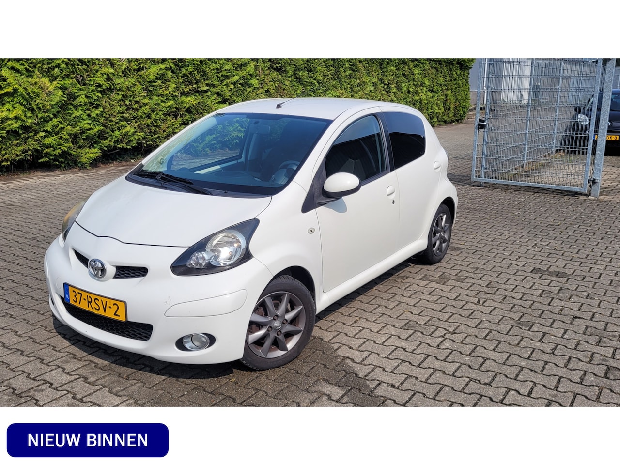 Toyota Aygo - 1.0-12V Dynamic Navigator NAVI APPLE CARPLAY AIRCO - AutoWereld.nl