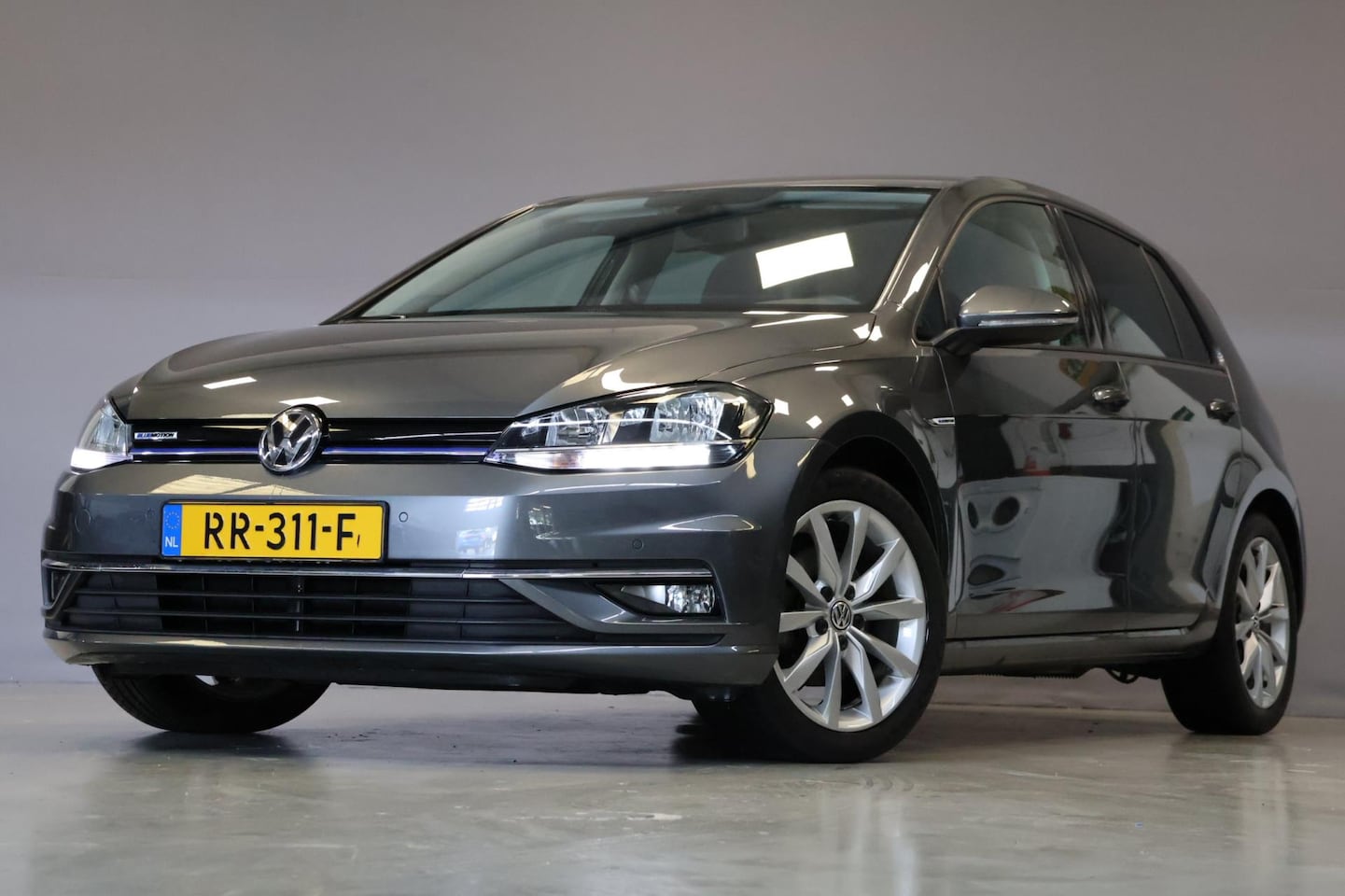 Volkswagen Golf - 1.5 TSI CL Business |DSG|Carplay|Massage| - AutoWereld.nl