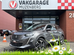 Peugeot 2008 - 1.2 PureTech Allure // NAVI // CAMERA // PANO SCHUIF-KANTELDAK // CRUISE // APPLE CARPLAY