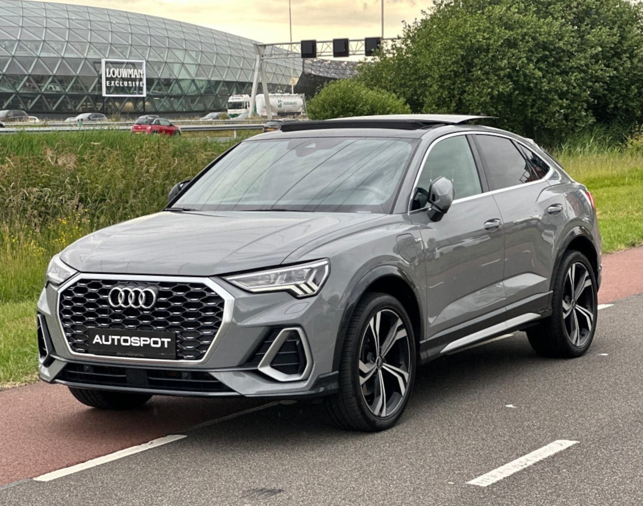 Audi Q3 Sportback - 45 TFSI e 245 Pk S-Line Nardo Pano Cam Trekhaak - AutoWereld.nl
