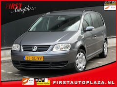Volkswagen Touran - 2.0-16V FSI Trendline 6-BAK/CRUISE/AIRCO/ISOFIX | LEUKE AUTO