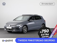 Volkswagen Golf - 1.5 eTSI Style 50 edition 150 pk Automaat (DSG) | Navigatie | Panoramadak | Elektr. trekha