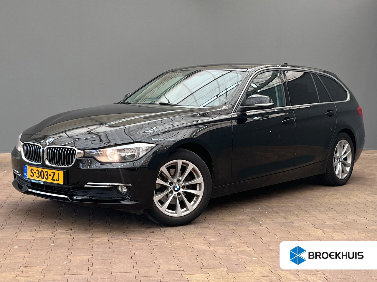 BMW 3-serie Touring - 316i M Sport Edition Afneembare Trekhaak | Climate Control | Navigatie | Cruise | Afneemba - AutoWereld.nl