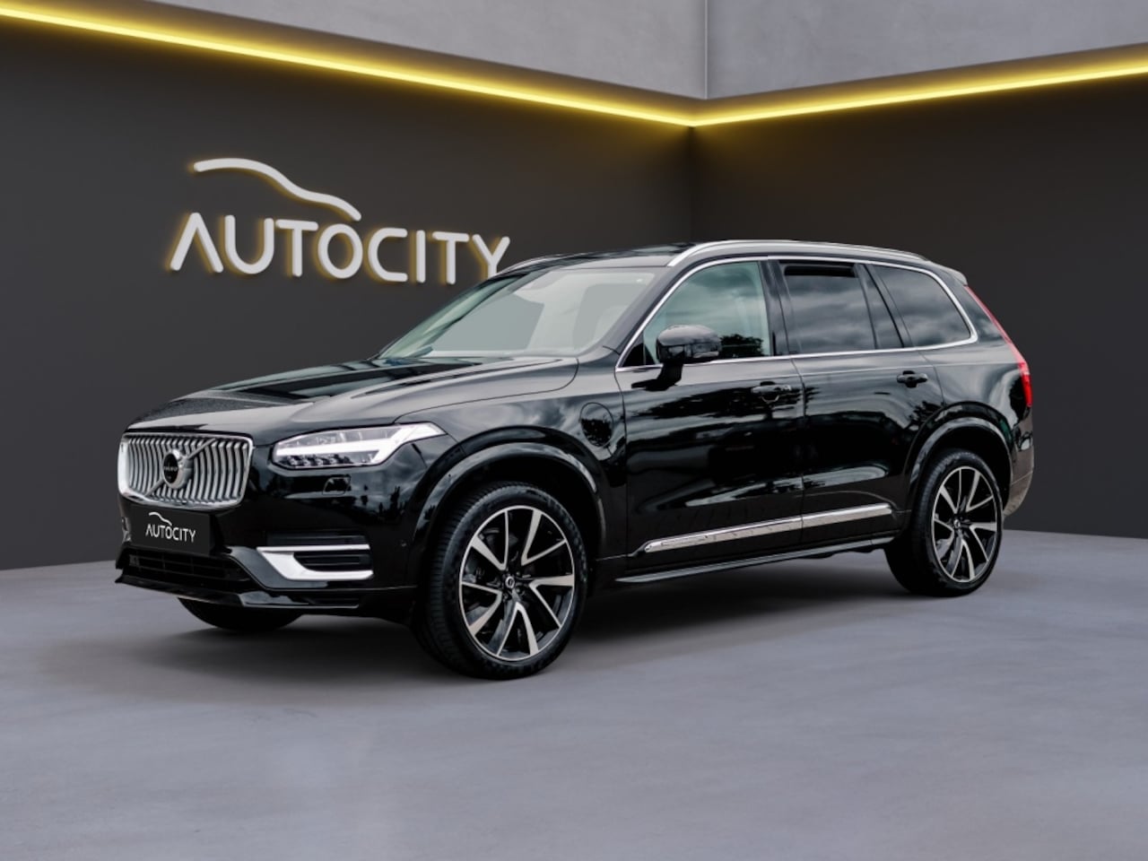 Volvo XC90 - XC 90 T8 AWD Inscription Pano l 360 Camera l Trekhaak l Harman l - AutoWereld.nl