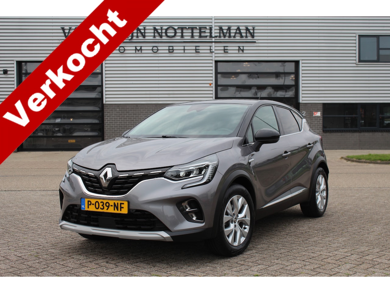 Renault Captur - 1.6 E-Tech Hybrid 145 Intens / Carplay / Camera / N.A.P. - AutoWereld.nl