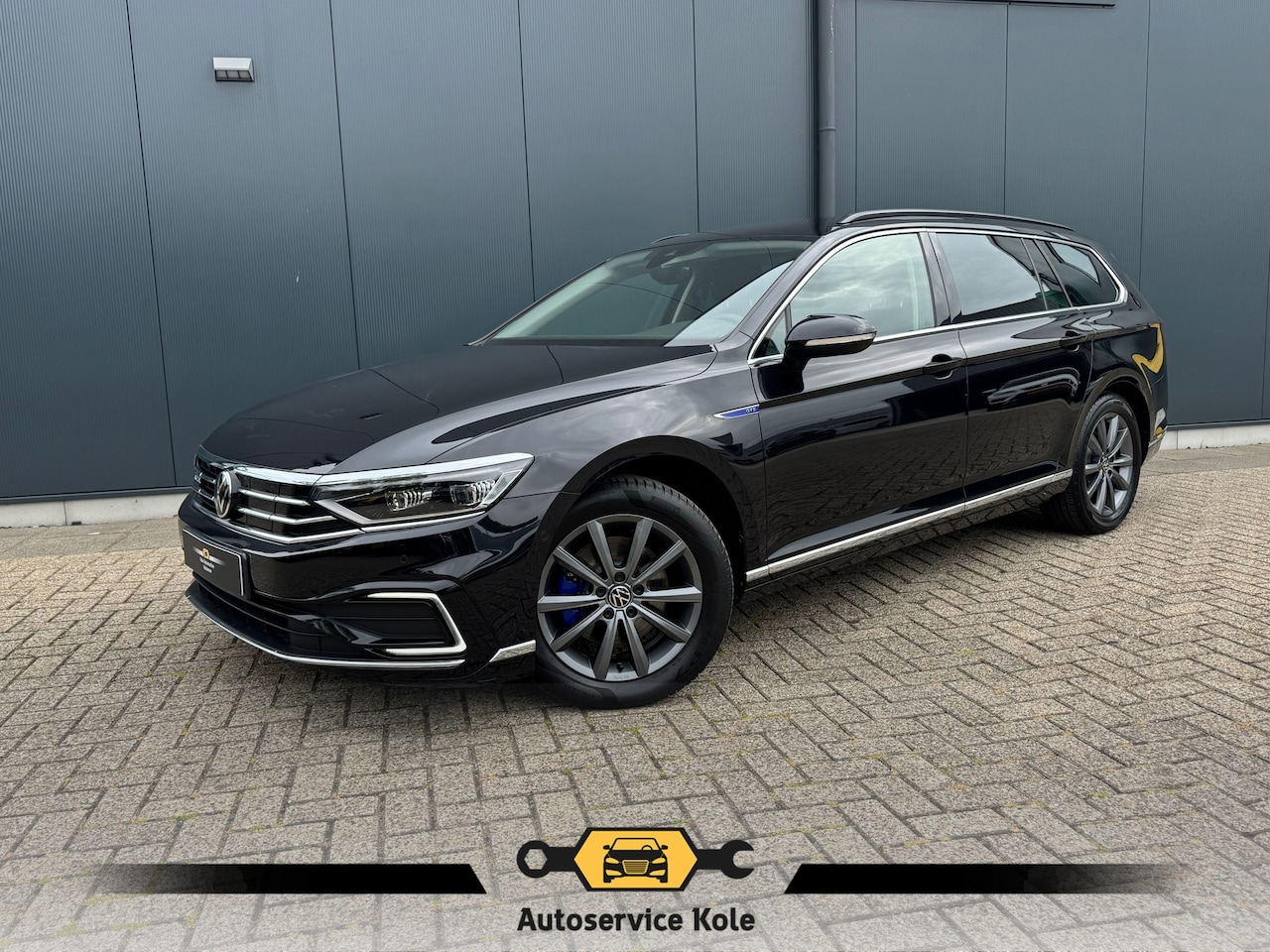 Volkswagen Passat Variant - * Trekhaak * Leer * IQ light * Sideassist * Stoelverwarming * - AutoWereld.nl