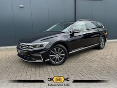 Volkswagen Passat Variant - Trekhaak * Leer * IQ light * Sideassist * Stoelverwarming