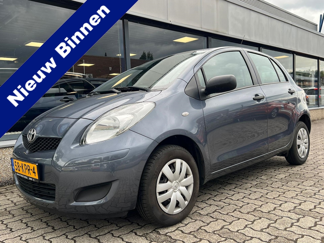 Toyota Yaris - 1.0 VVT-I ACCES 5DRS AC/CV+AB/ELEK.RAMEN/1E.EIGENARESSE/38.000KM!! - AutoWereld.nl