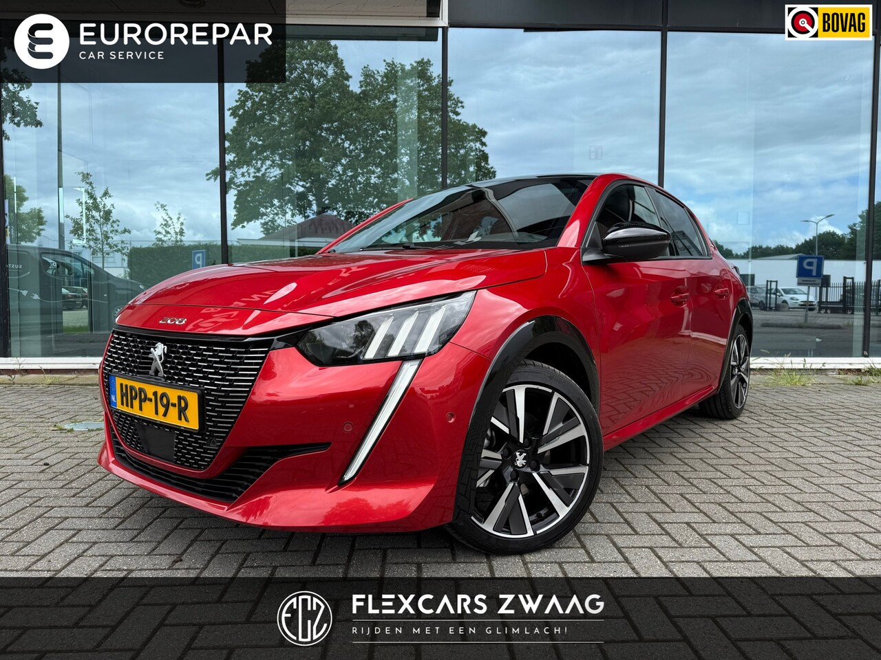 Peugeot 208 - 1.2 Turbo GT-line - Panodak - Navi - Climate - Parkeerhulp - Cruise - AutoWereld.nl