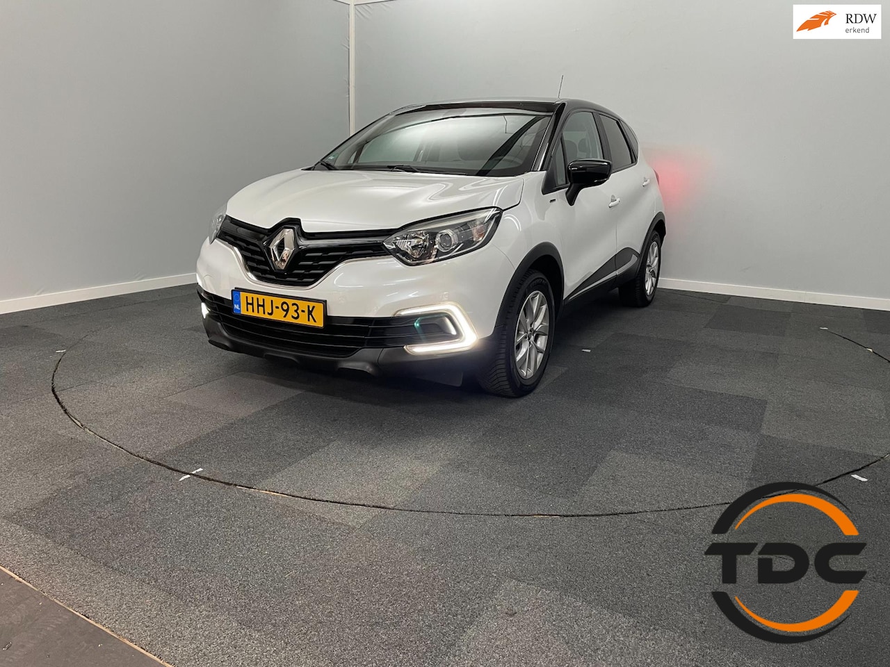 Renault Captur - 0.9 TCe Limited NAVI CLIMA CRUISE LED - AutoWereld.nl