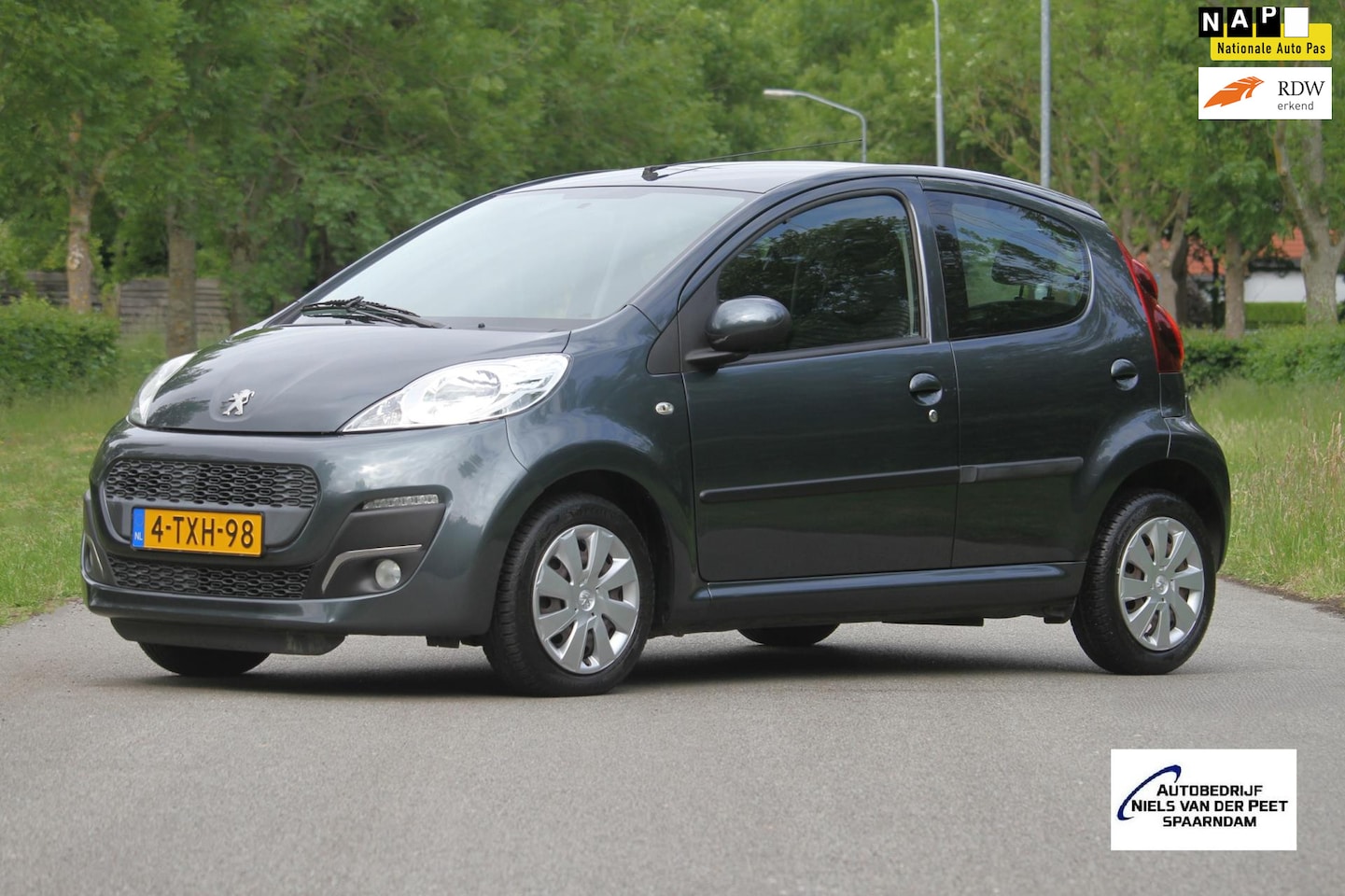 Peugeot 107 - 1.0 12V Active Premuim 5 deurs / Luxe uitvoering / Airco / Elektrische ramen / Supermooie - AutoWereld.nl